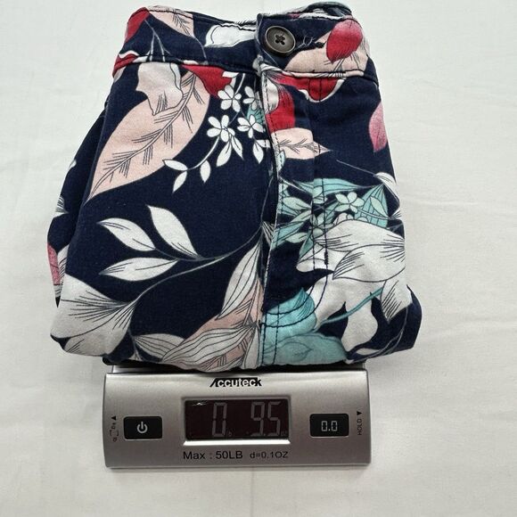 St Johns Bay Shorts Womens Size 16 Blue Floral Tropical Mid Rise Floral Beach - Picture 10 of 10